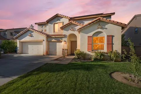 2431 Moonlight Ct, Palmdale, CA 93550