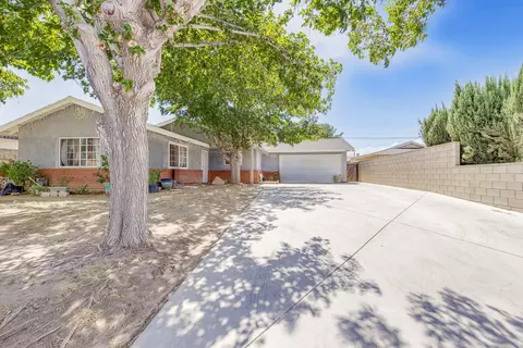 1102 Avenue J9 W, Lancaster, CA 93534