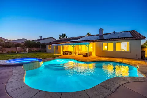5558 Bienveneda Ter, Palmdale, CA 93551