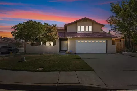 43946 Rembrandt St, Lancaster, CA 93535