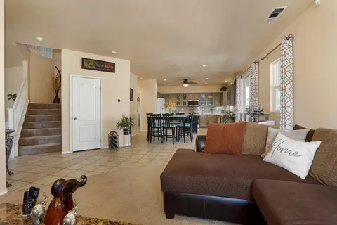 44232 Sunmist Ct, Lancaster, CA 93535 photo 10