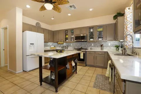 44232 Sunmist Ct, Lancaster, CA 93535 photo 16