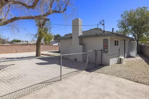 611 Ovington St E, Lancaster, CA 93535 photo 26