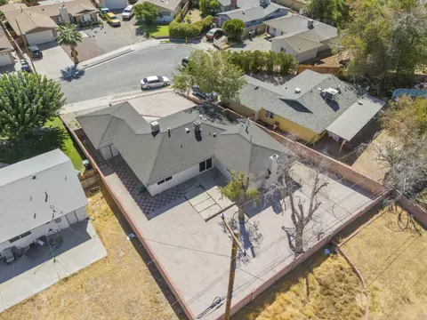 611 Ovington St E, Lancaster, CA 93535 photo 45