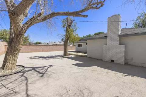 611 Ovington St E, Lancaster, CA 93535 photo 24