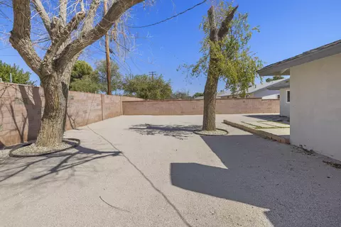 611 Ovington St E, Lancaster, CA 93535 photo 25