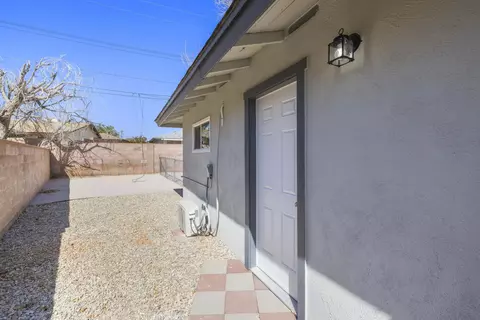 611 Ovington St E, Lancaster, CA 93535 photo 27