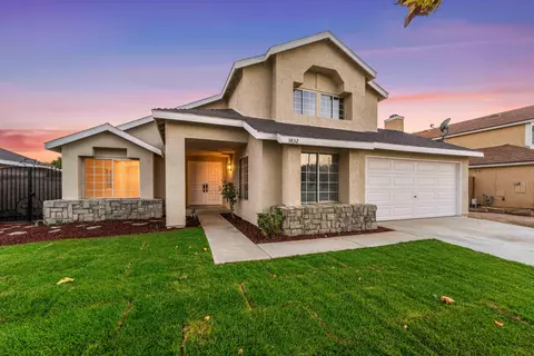 3832 Eclipse Dr, Palmdale, CA 93550 photo 2