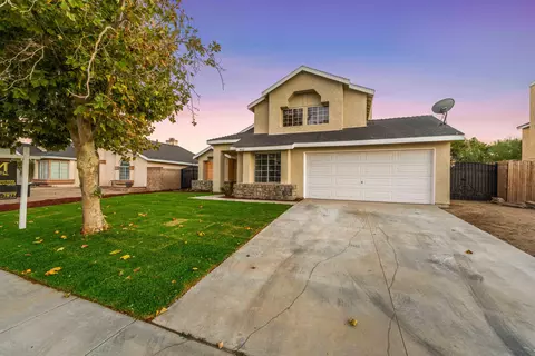 3832 Eclipse Dr, Palmdale, CA 93550 photo 4