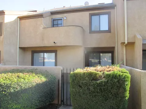 1845 Avenue J4 E #5, Lancaster, CA 93535