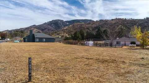 Buckpasser Drive, Tehachapi, CA 93561 photo 5