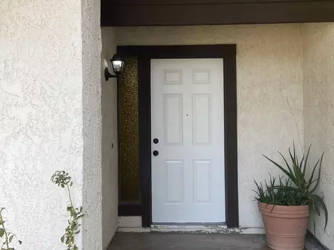 37264 27th St E, Palmdale, CA 93550