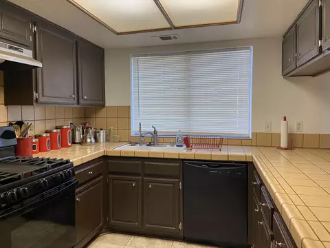 37264 27th St E, Palmdale, CA 93550 photo 3