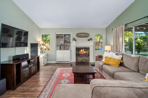 42211 Brighton St, Lancaster, CA 93536 photo 11