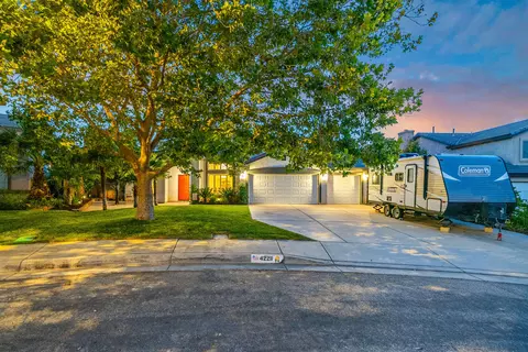 42211 Brighton St, Lancaster, CA 93536 photo 2