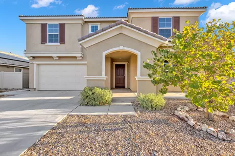 Exterior - 3526 Garnet Ln, Lancaster, CA 93535 photo 5 of 10