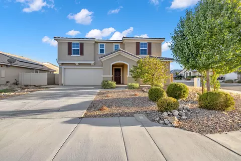 Exterior - 3526 Garnet Ln, Lancaster, CA 93535 photo 2 of 10