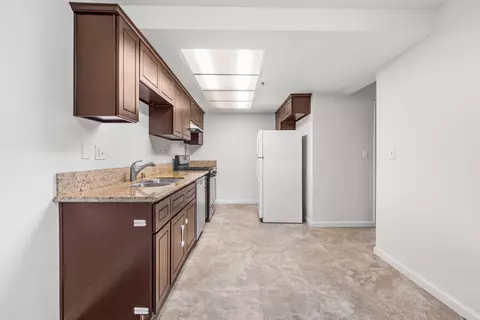 Kitchen - 44460 15th St E #8, Lancaster, CA 93535 photo 1 of 3