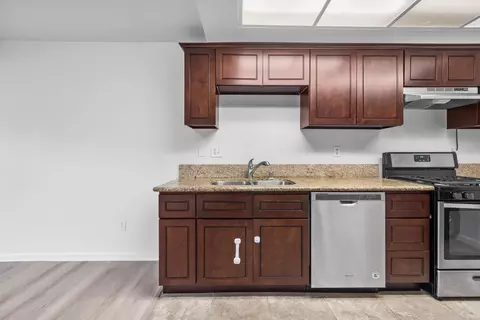 Kitchen - 44460 15th St E #8, Lancaster, CA 93535 photo 2 of 3