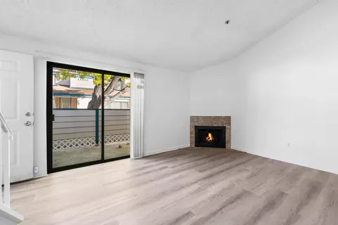 Living - 44460 15th St E #8, Lancaster, CA 93535 photo 2 of 9