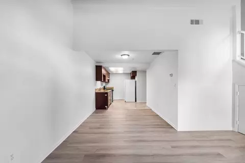 Living - 44460 15th St E #8, Lancaster, CA 93535 photo 7 of 9
