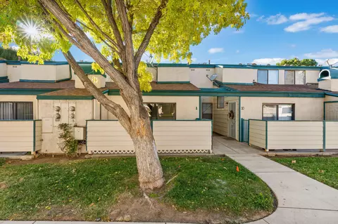 Exterior - 44460 15th St E #8, Lancaster, CA 93535 photo 3 of 3