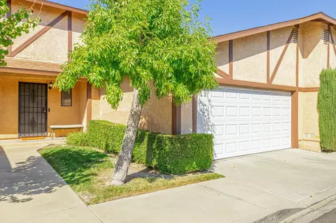 43920 Bobby Jones Dr #3, Lancaster, CA 93536