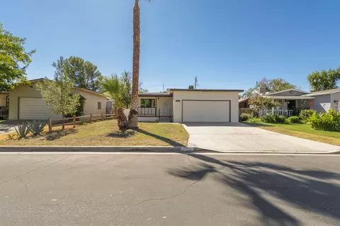 316 Ave J 9 W, Lancaster, CA 93534