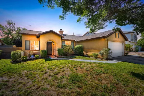 1304 Avenue H7 W, Lancaster, CA 93534