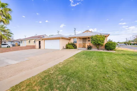 38702 21st St E, Palmdale, CA 93550