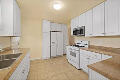 Kitchen - 38702 21st St E, Palmdale, CA 93550 photo 1 of 4