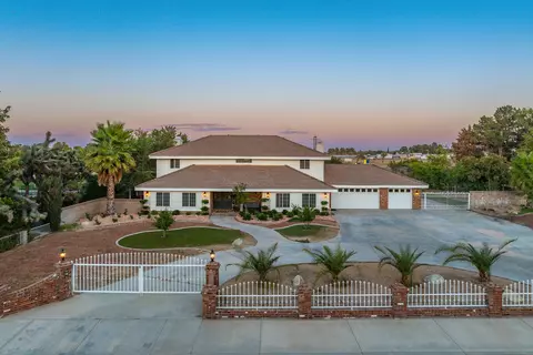 Exterior - 42706 20th St W, Lancaster, CA 93534 photo 17 of 19