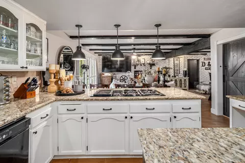 Kitchen - 42706 20th St W, Lancaster, CA 93534 photo 3 of 5