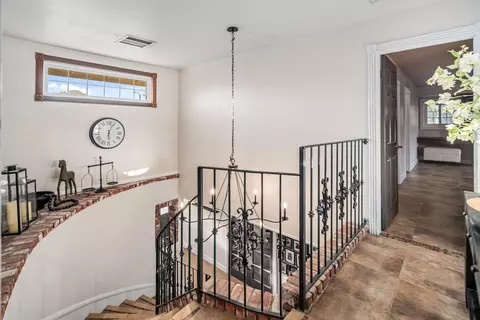 Entry Way - 42706 20th St W, Lancaster, CA 93534 photo 5 of 6
