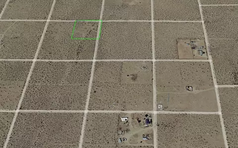 Dailey Ave, Mojave, CA 93501 photo 9