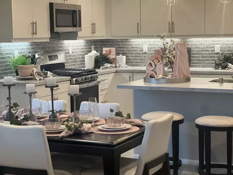 Kitchen - 43896 Hampton St, Lancaster, CA 93535 photo 1 of 2