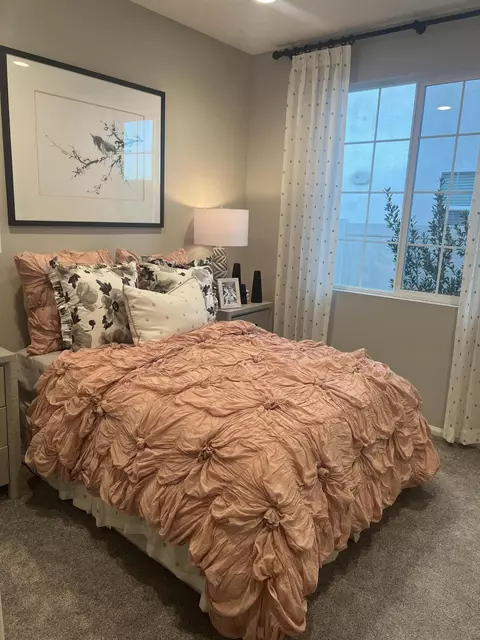 Bedroom - 43896 Hampton St, Lancaster, CA 93535 photo 2 of 3