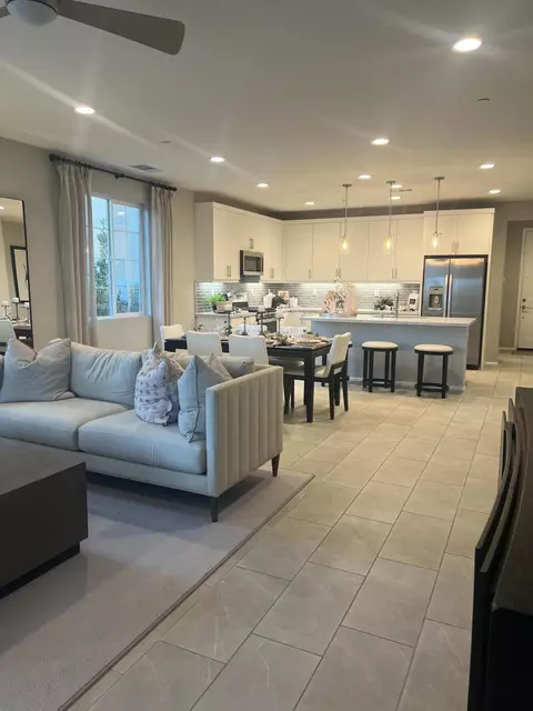 Entry Way - 43896 Hampton St, Lancaster, CA 93535 photo 1 of 1