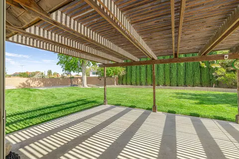 Exterior - 43630 Sugar St, Lancaster, CA 93536 photo 5 of 11