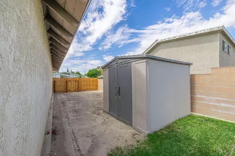 Exterior - 43630 Sugar St, Lancaster, CA 93536 photo 7 of 11