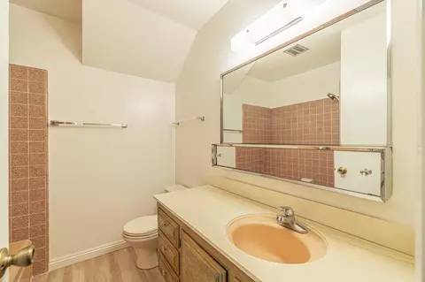 Bath - 43630 Sugar St, Lancaster, CA 93536 photo 2 of 5