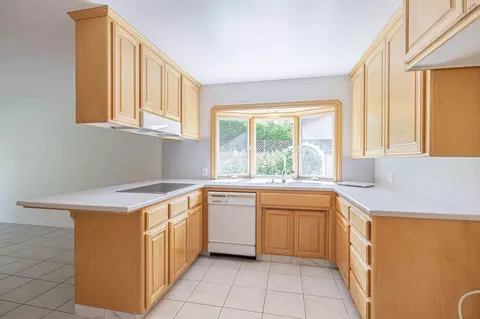 Kitchen - 43630 Sugar St, Lancaster, CA 93536 photo 2 of 3