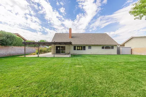 Exterior - 43630 Sugar St, Lancaster, CA 93536 photo 10 of 11