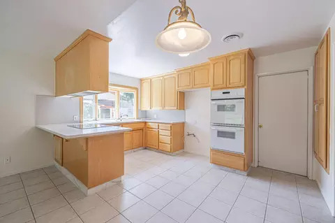 Kitchen - 43630 Sugar St, Lancaster, CA 93536 photo 1 of 3