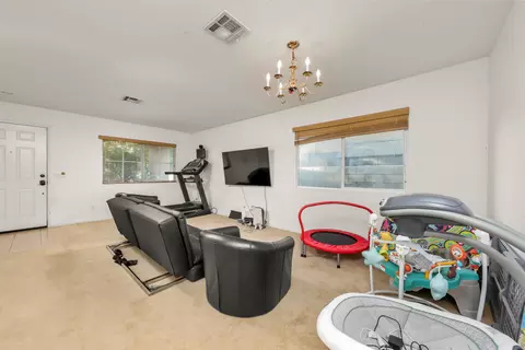 45444 Spahn Ln, Lancaster, CA 93535 photo 4