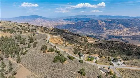 25201 Jacaranda Dr, Tehachapi, CA 93561 photo 6