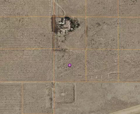 85 Th West B-12, Lancaster, CA 93536 photo 2