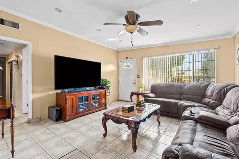 12745 Weidner St, Pacoima, CA 91331 photo 8