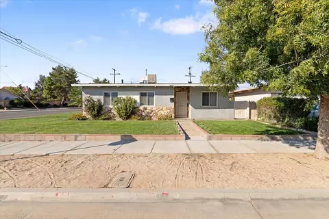 1451 Ave I W, Lancaster, CA 93534