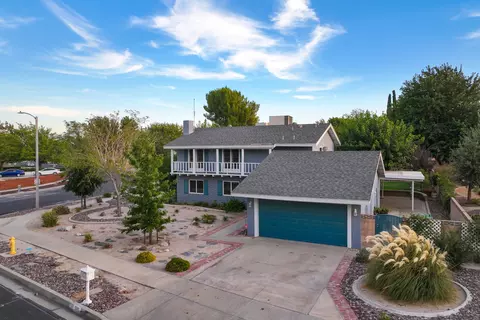 500 Hansa St, Palmdale, CA 93551